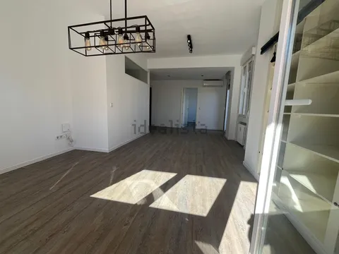 Wohnung 77 m² in Madrid