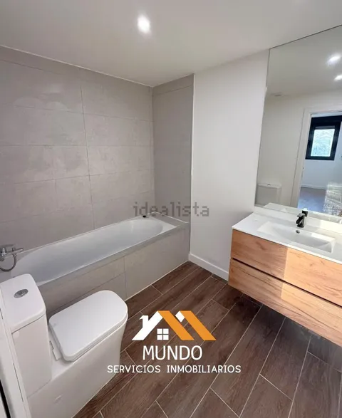 Wohnung 93 m² in Alberic