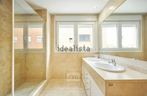Appartamento 158 m² a Madrid