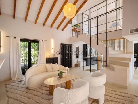Casa de 330 m² en Marbella