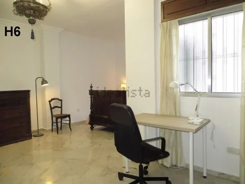 Room for rent, Seville