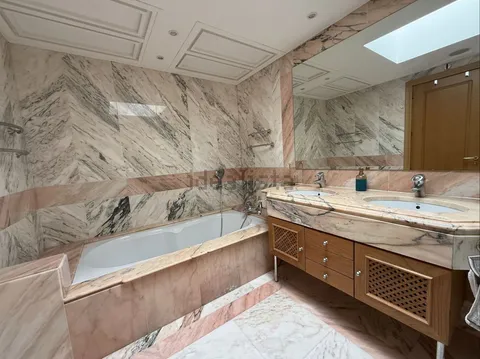 Wohnung 196 m² in Estepona