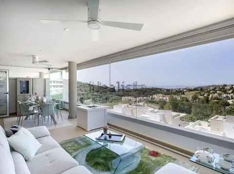 Piso de 200 m² en Benahavís