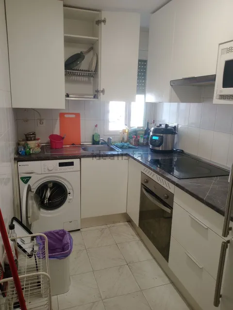 Room for rent, Madrid (2/6)