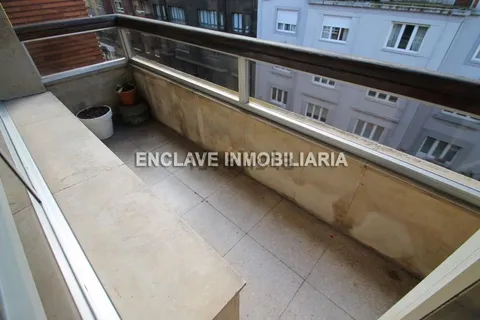 Pis de 230 m² a Oviedo