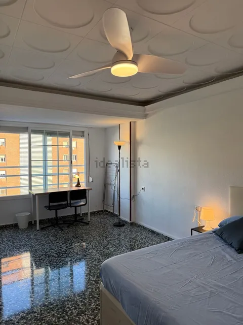 Chambre à louer, Valence