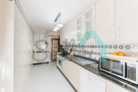 Piso de 129 m² en Castrillón