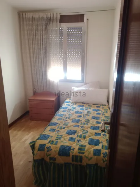 Room for rent, Madrid (3/6)
