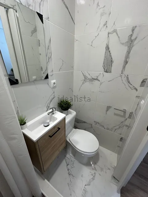 Habitació de lloguer, Madrid (3/10)