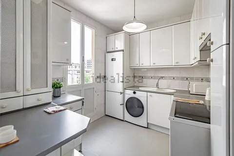 Wohnung 107 m² in Madrid