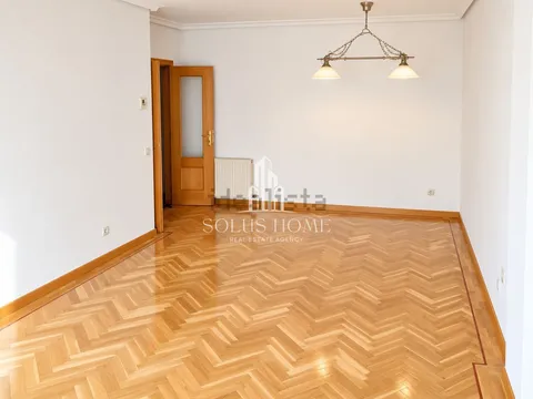 Wohnung 118 m² in Madrid