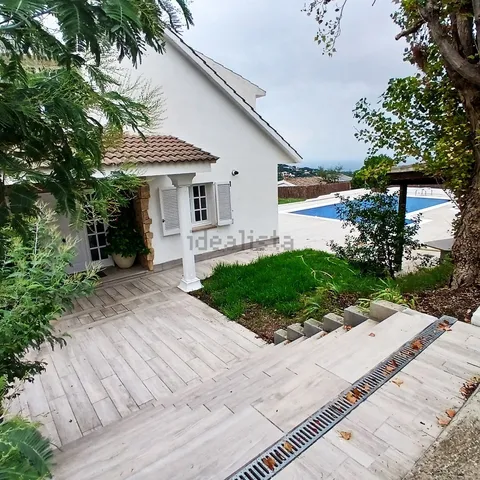 House 367 m² in Cabrils (4/63)