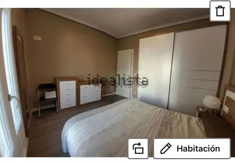Room for rent, Pamplona (2/8)