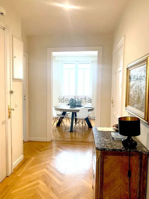 Wohnung 211 m² in Madrid
