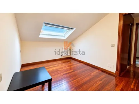 Pis de 101 m² a Santiago de Compostel·la