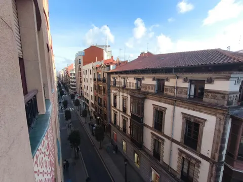 Pis de 93 m² a Gijón