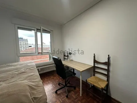 Pis de 130 m² a Pamplona