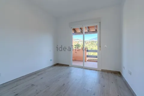 Будинок 225 м² у Estepona