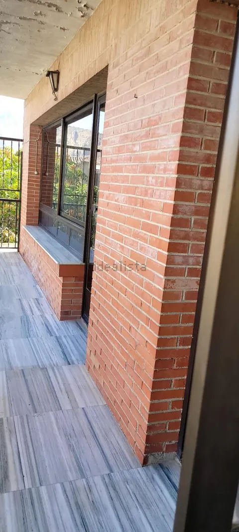 Pis de 200 m² a Loja
