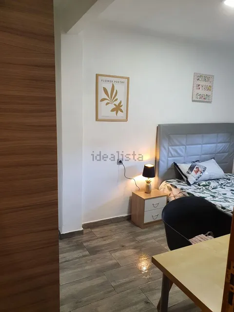 Room for rent, Marchamalo