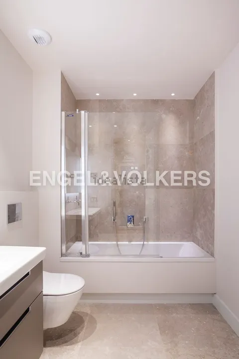 Wohnung 217 m² in Madrid