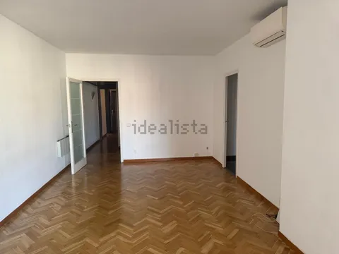 Flat 96 m² in Barcelona (3/25)