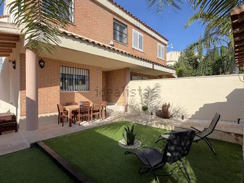 Casa de 105 m² a Nàquera
