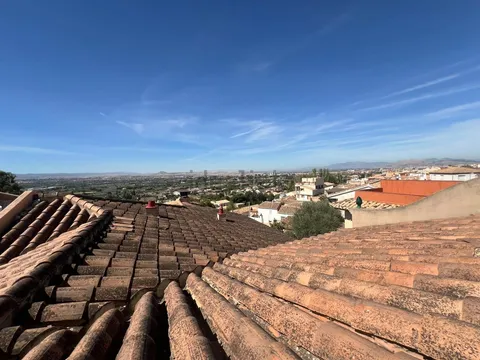 House 223 m² in Huétor Vega