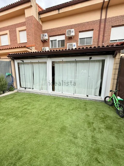 Casa de 150 m² a Alovera