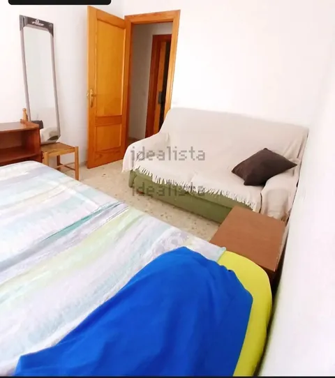 Stanza in affitto, El Ejido