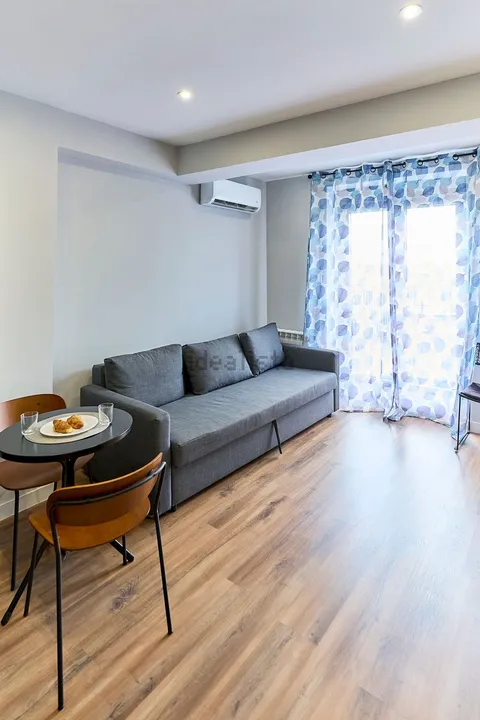 Flat 70 m² in Salamanca (4/36)