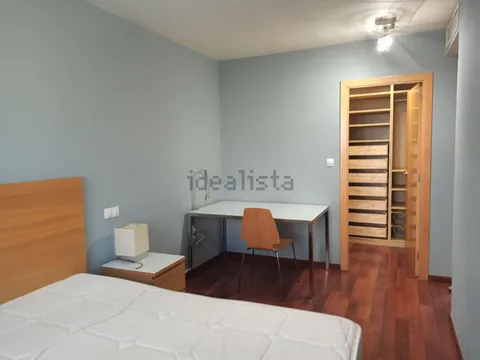 Flat 85 m² in Cadrete