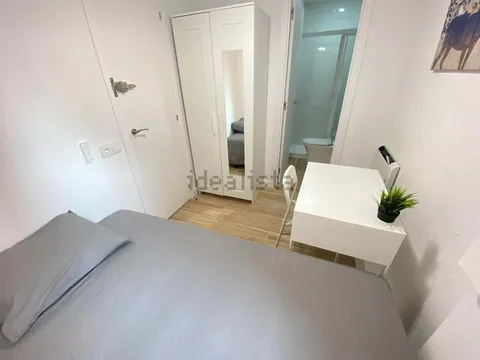 Habitació de lloguer, Madrid (4/21)