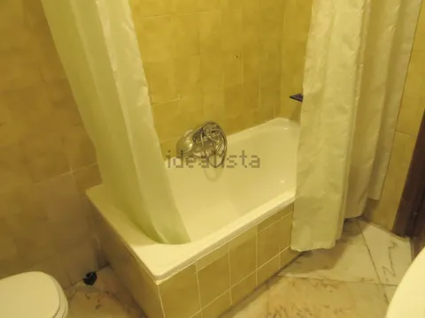 Room for rent, Seville