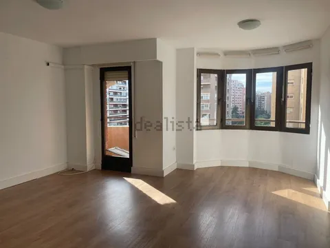 Wohnung 112 m² in Valencia