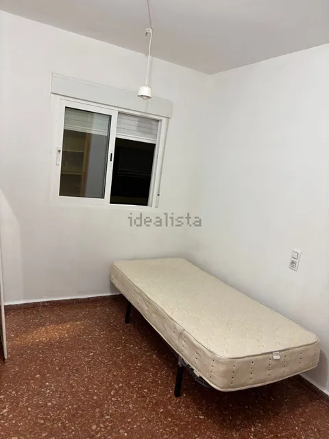 Кімната в оренду, Gandia