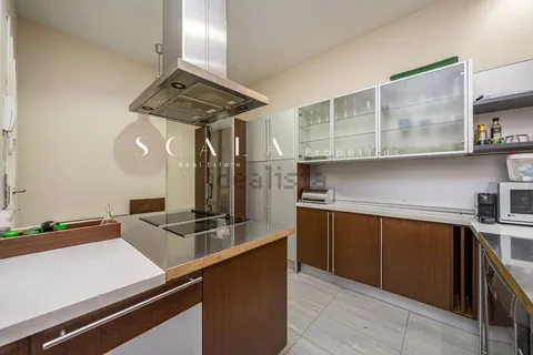 Flat 111 m² in Madrid