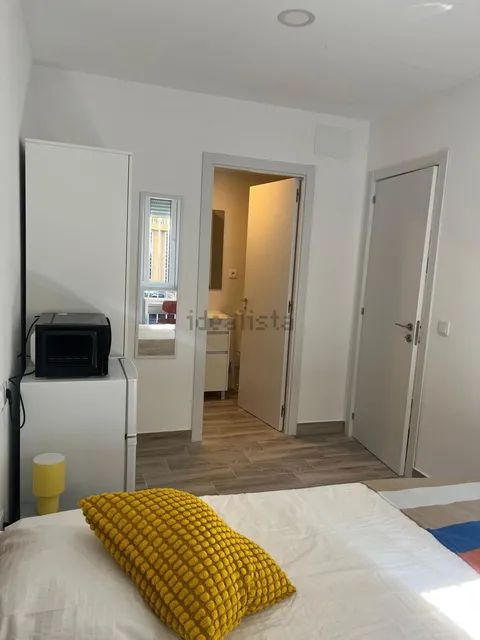 Habitació de lloguer, Madrid (2/4)