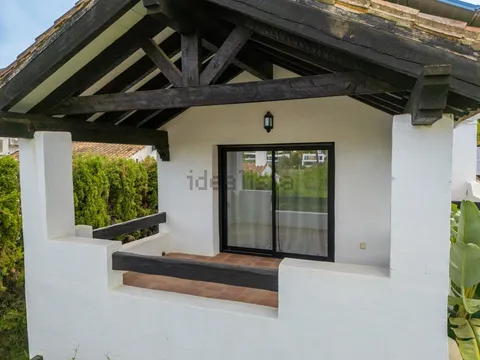 Casa 411 m² a Estepona