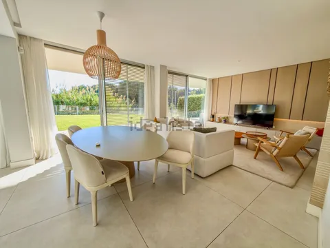 Appartamento 412 m² a Estepona