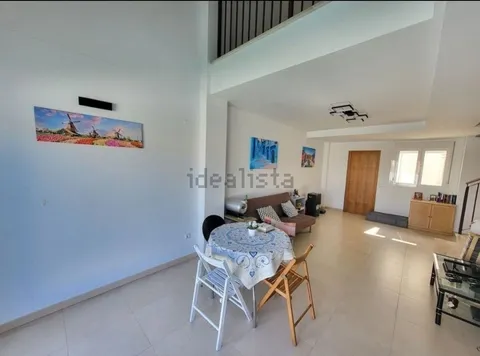 Habitació de lloguer, Montroi