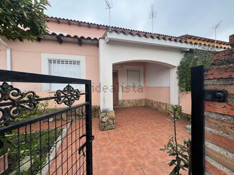 House 150 m² in Lucillos