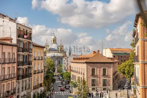 Flat 90 m² in Madrid