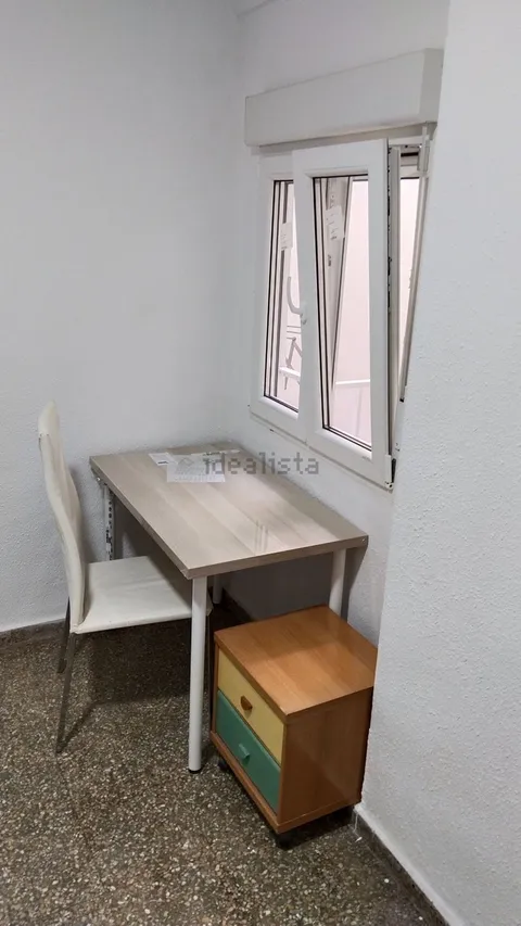 Habitació de lloguer, Benetússer