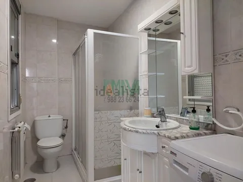 Pis de 95 m² a Ourense