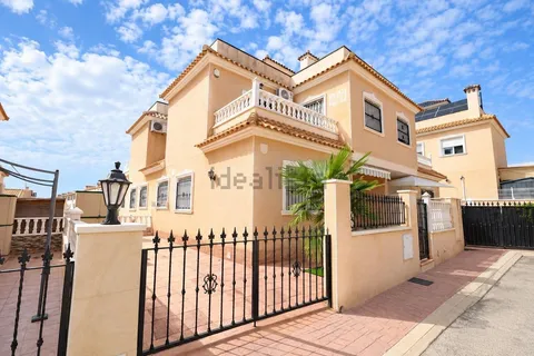 House 82 m² in Orihuela