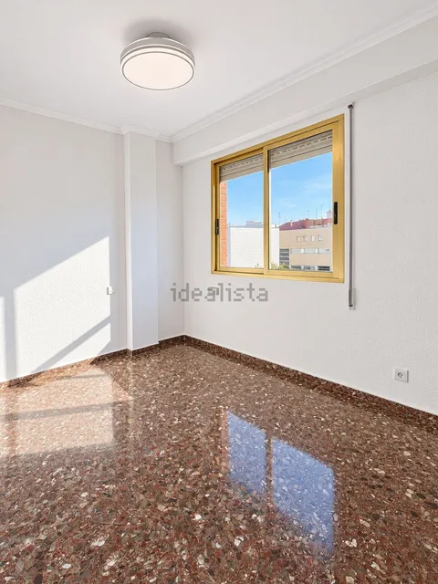Wohnung 102 m² in Valencia