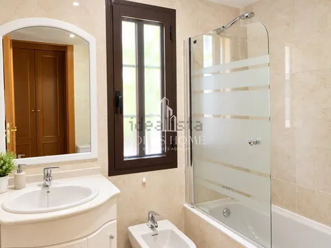 Wohnung 118 m² in Madrid
