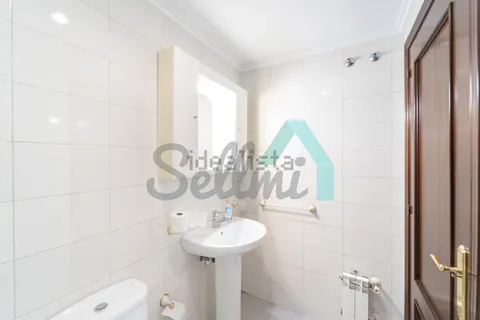 Pis de 75 m² a Oviedo