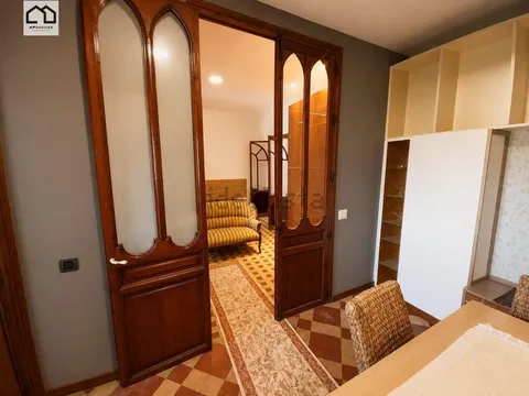 Flat 115 m² in Sax